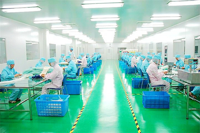 大家知道潔凈工程為什么要安裝風(fēng)淋室？